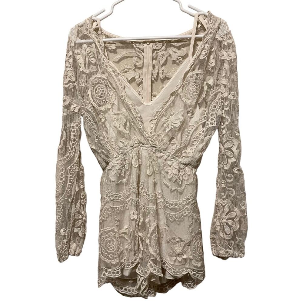 Jen's Pirate Booty Ara White Lace Long Sleeve Romper